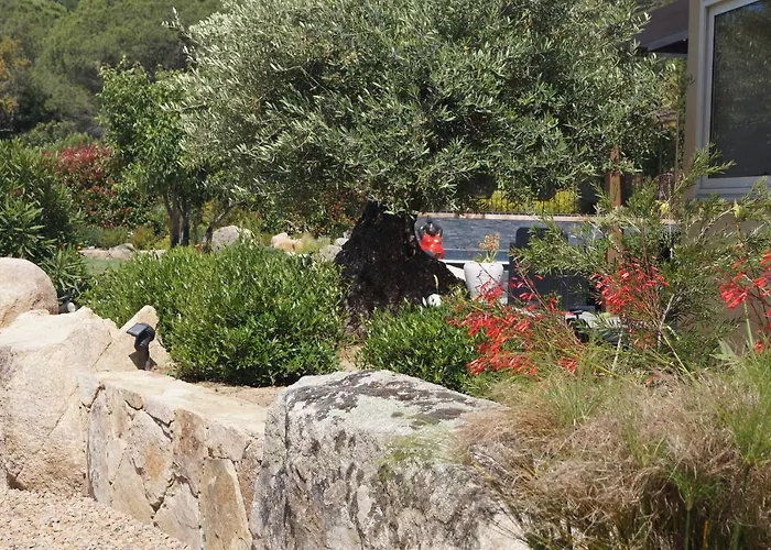 Pensión Les Jardins De Santa Giulia - Charmante Dhte 3*